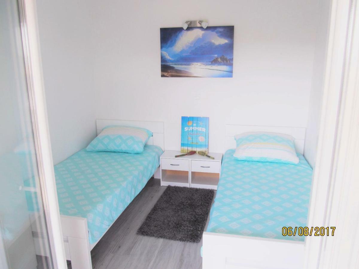 Apartmani Mala Sirena Maslenica Exterior photo